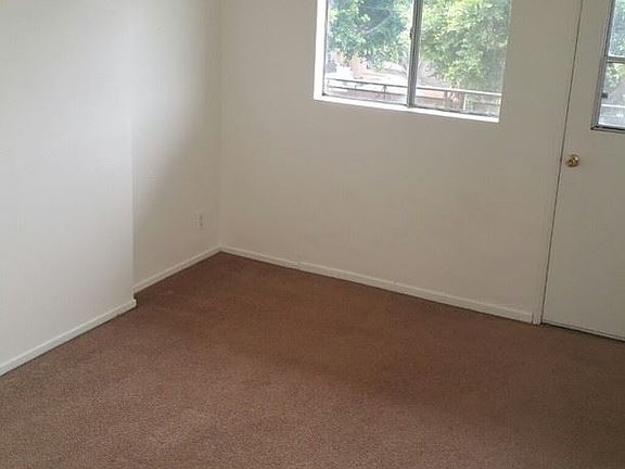 3rd image of 3133 Wabash Ave APT 4