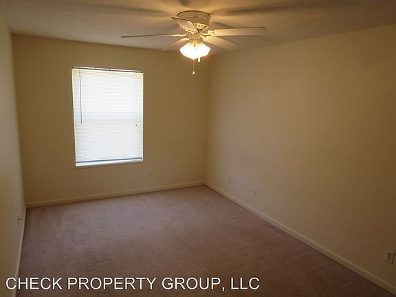 5th image of 420 Hazel Lawn Dr