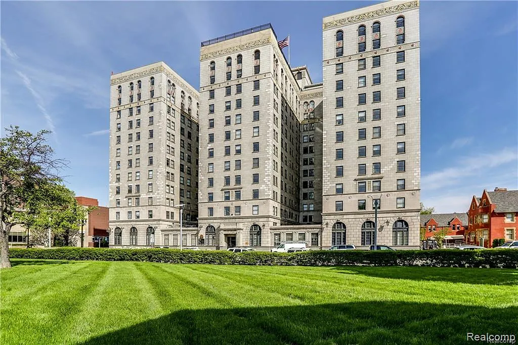 2 bed, 2.0 bath, 1470 sqft, $2,475 — Photo 1
