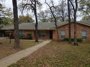 6307 Shorewood Dr, Arlington, TX 76016