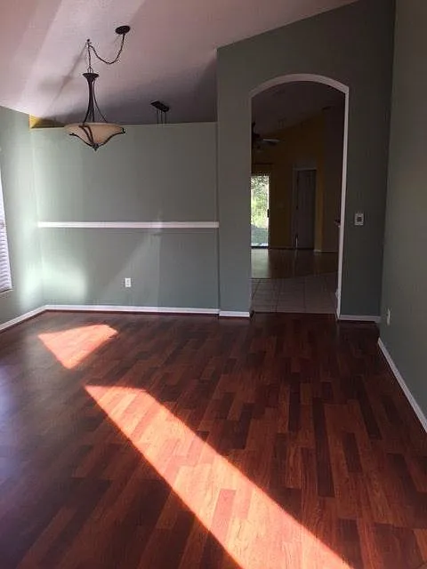 4 bed, 1849 sqft, $2,299 — Photo 2