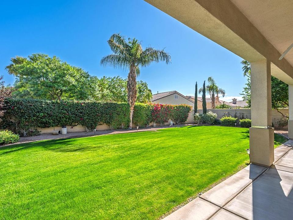1st image of 40152 Calle Loma Entrada