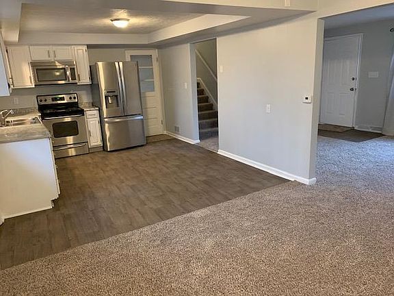 4th image of 10152 Southeastern Ave #10152
