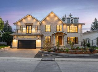 1220 W Varsity Estates Rd NW, Calgary, AB T3B 2W1