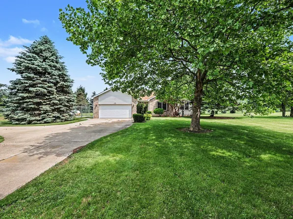 7880 Greenwood Rd, Jackson, MI 49201