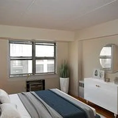 Rented by Compass | media 2