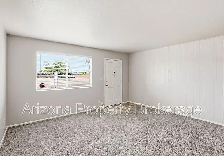 3934 E Piccadilly Rd #9 — Photo 10