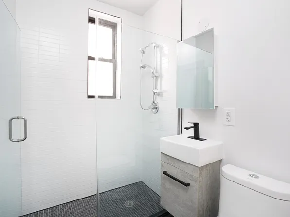 151 East 30th Street image 4 of 6