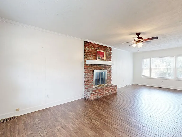 307 Hillsboro Ave #307 — Photo 7