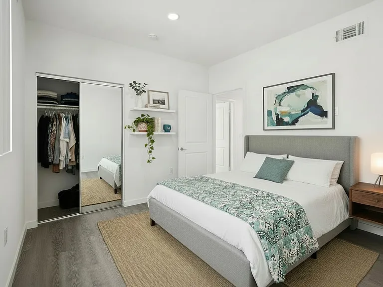 The Peake Apartments — Photo 42