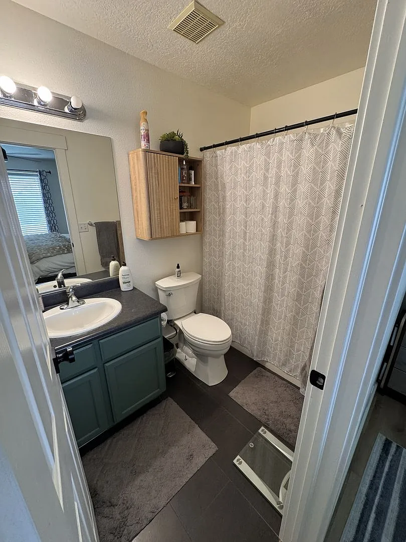 Beautifully Remodeled 4 Bed, 3 Bath Home with 2-Car Garage with amazing views and solar!! — Photo 3