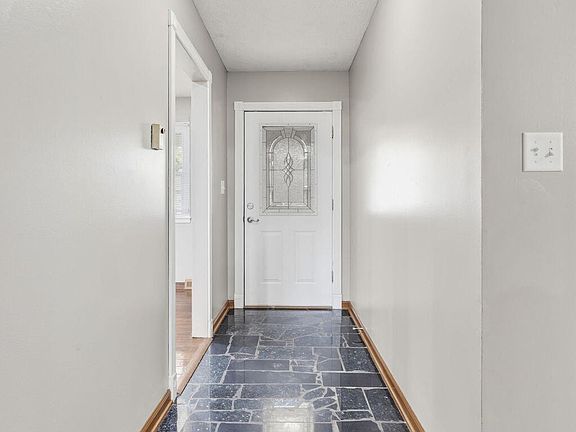 3rd image of 2535 S Prospect Avenue