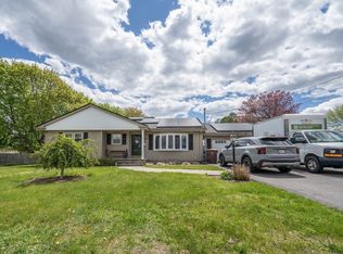 14 Ludlow St, Acushnet, MA 02743