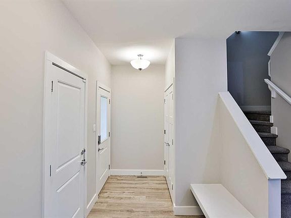 3rd image of 470 E Bluebell Ln W