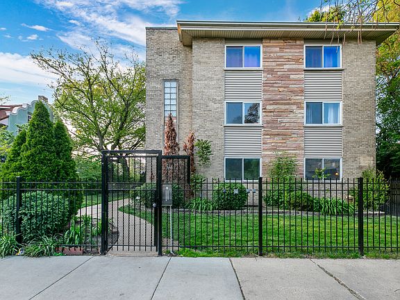 2nd image of 1404 W Estes Ave APT 3A