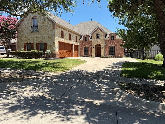 4th image of 2207 Canterbury Dr