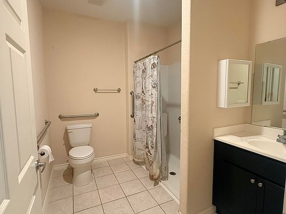 3rd image of 1455 Aloha St