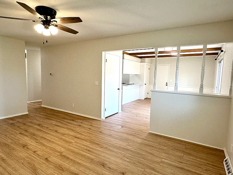 832 N Waddington Ave — Photo 6