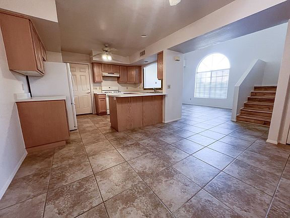 4th image of 503 S Sawmill Gardens Dr