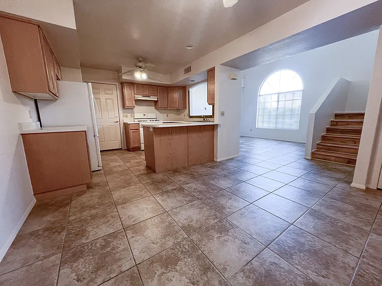 503 S Sawmill Gardens Dr — Photo 4