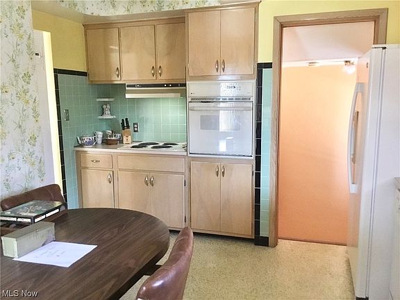 3rd image of 3320 Glenbar Dr