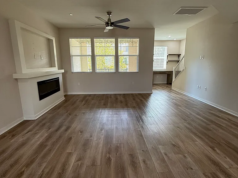 503 Winchester Dr — Photo 16