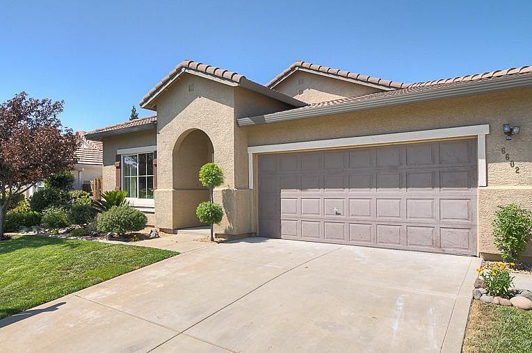 1st image of 6602 Escallonia Way