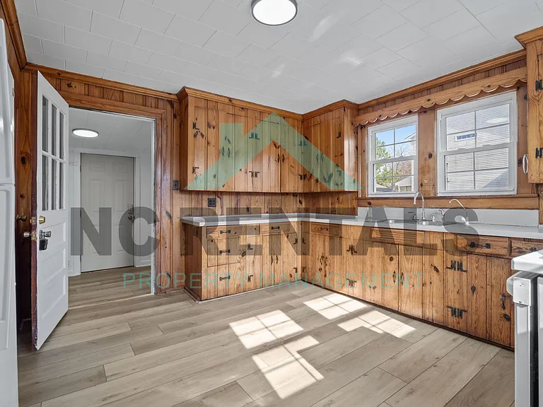 5001 Marriott St — Photo 10