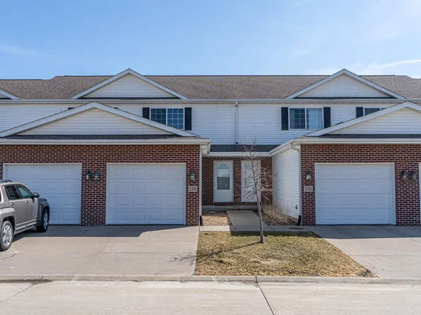 174 War Admiral Ln, North Liberty, IA 52317