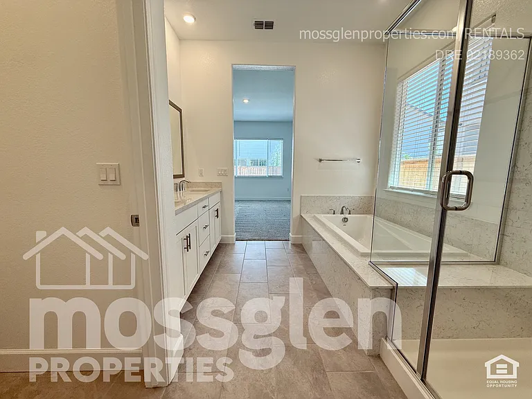 5666 Sailrock St — Photo 28