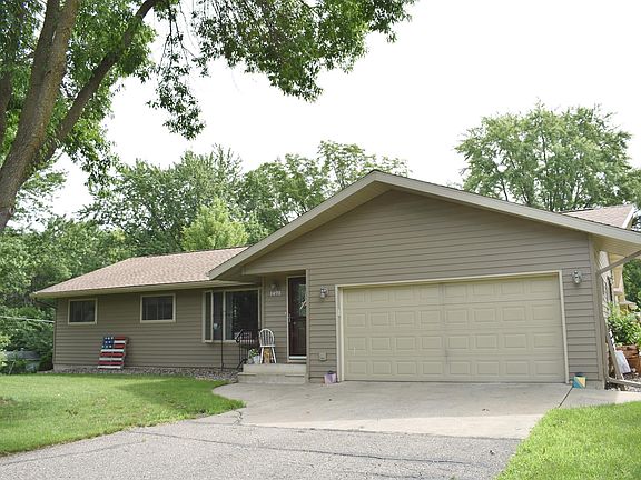 2nd image of 1495 Crestview Ln NE