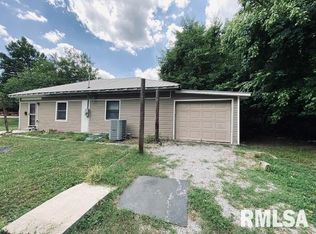 616 E Grand Ave, Carterville, IL 62918