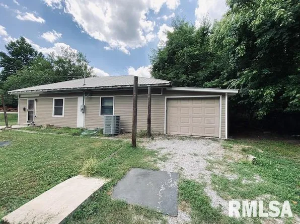 616 E Grand Ave, Carterville, IL 62918