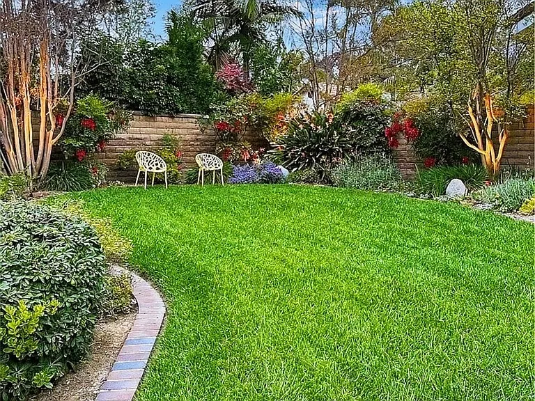 855 Avenida Bernardo — Photo 21
