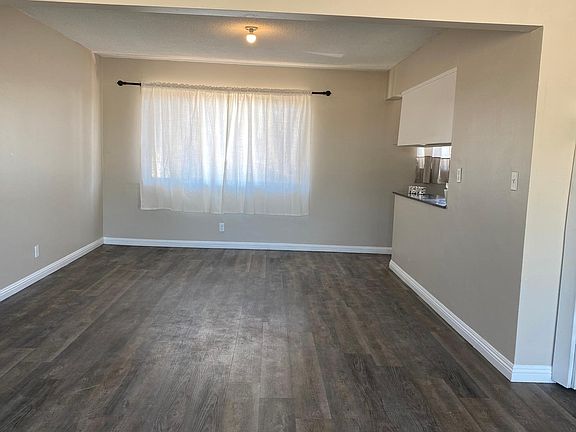 Living dining All floors ara vinyl planking