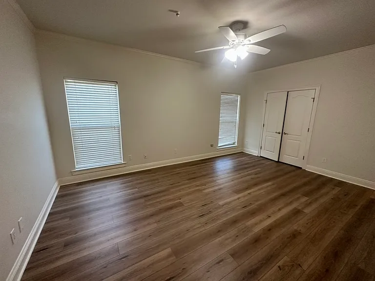 111 Hamlet Ln — Photo 16