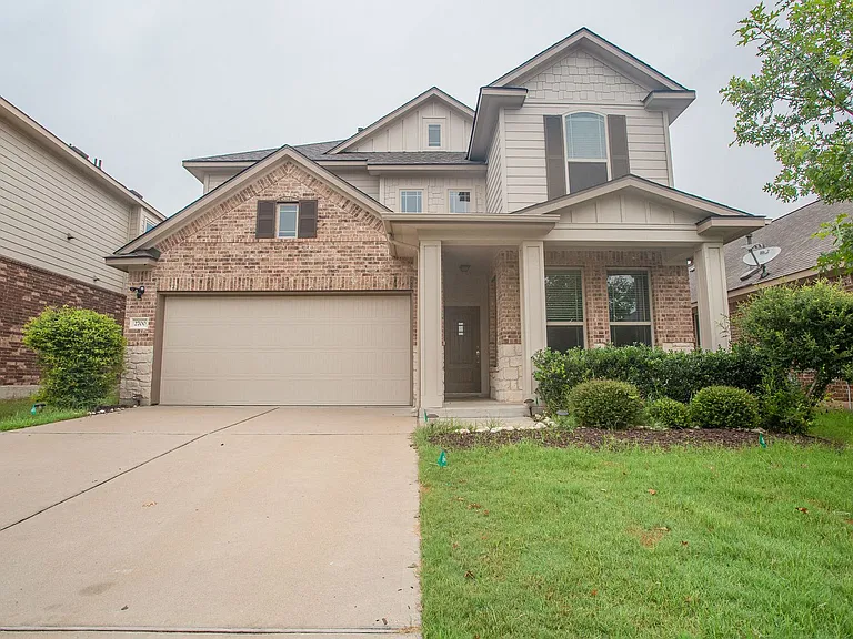 2700 Auburn Chestnut Ln — Photo 1
