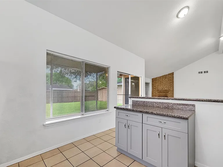 1122 Woodbridge Ave — Photo 19