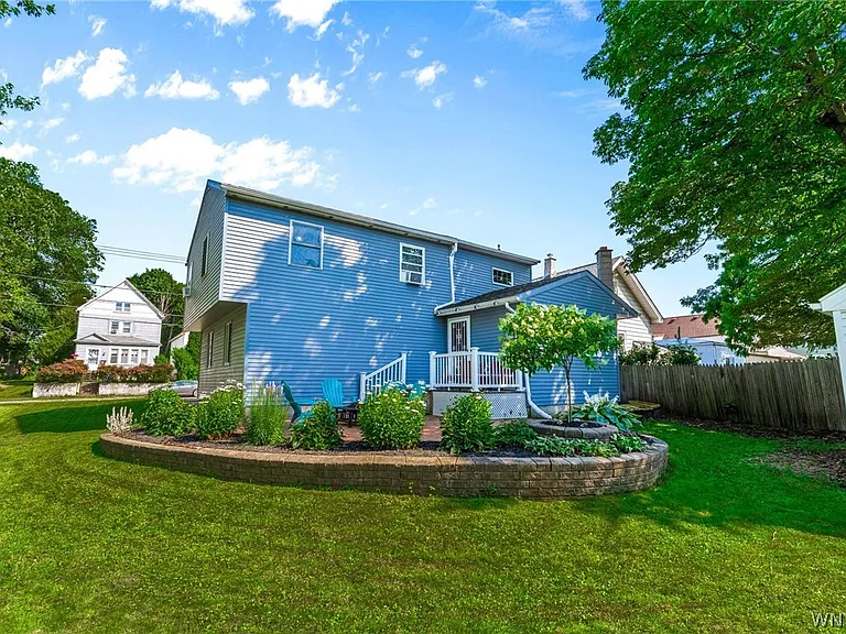 114 Flohr Ave — Photo 34
