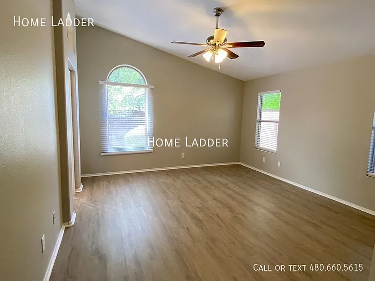 4723 E Weaver Rd — Photo 11