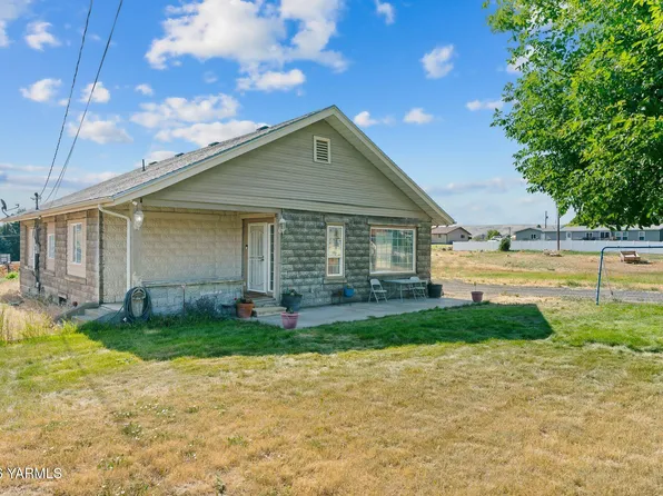 1761 Selah Loop Rd, Selah, WA 98942