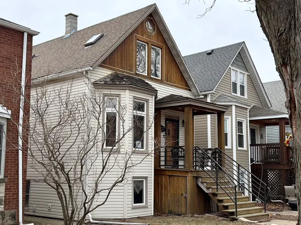 (undisclosed Address), Chicago, IL 60618