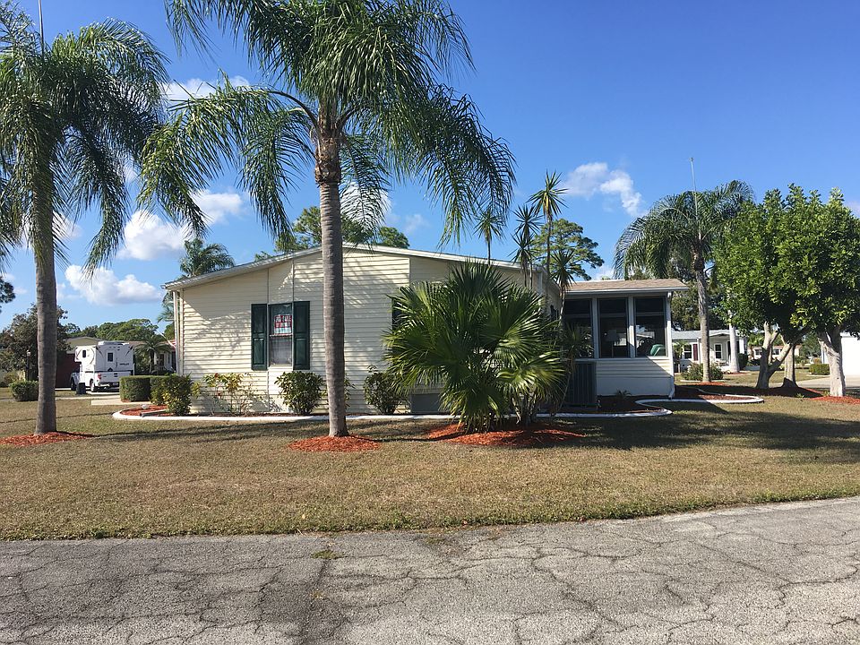 1st image of 19500 Saddlebrook Ct