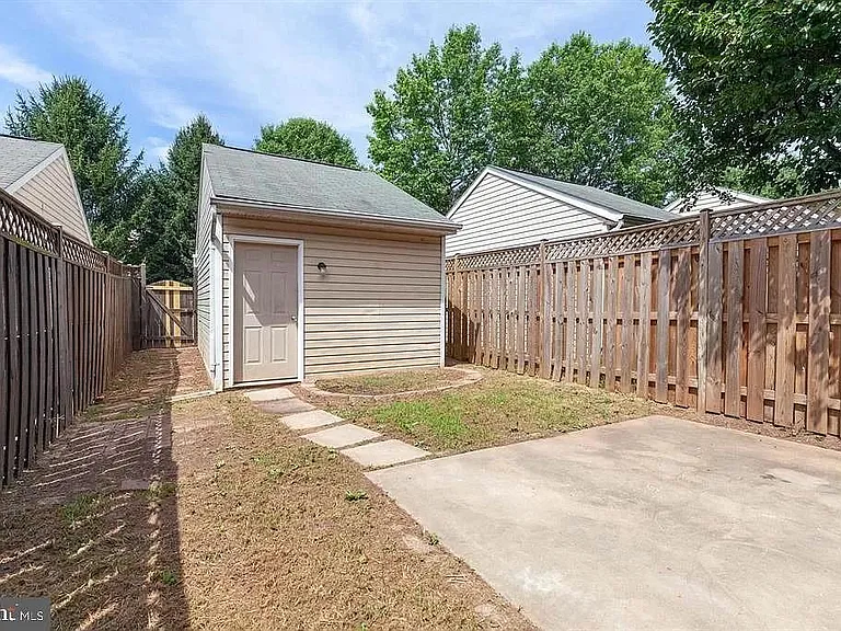 2279 Wetherburne Way — Photo 33