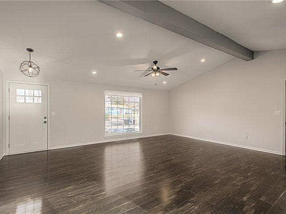 4th image of 2750 S 52nd St
