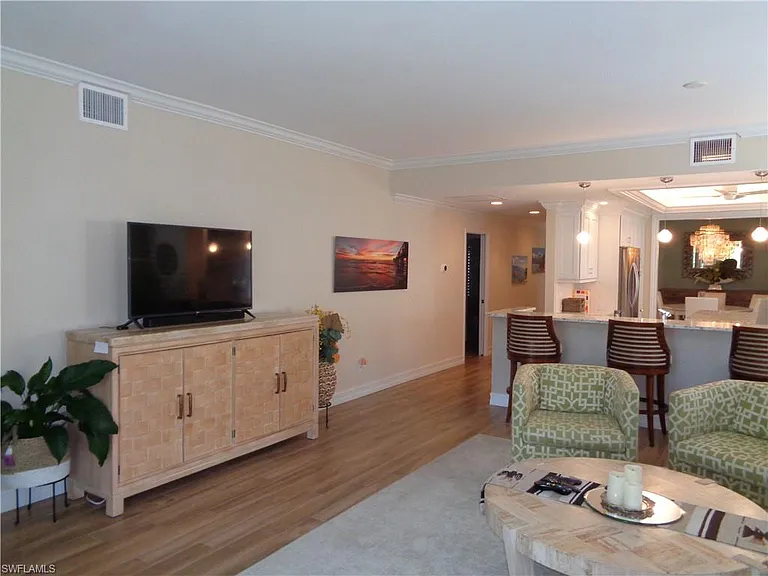 6190 Reserve Cir #301 — Photo 10