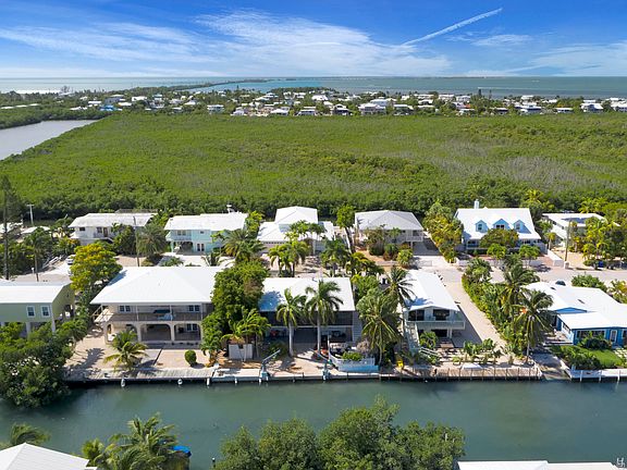 5th image of 129 Venetian Dr