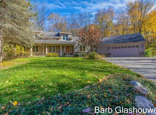 7454 Childsdale Ave NE, Rockford, MI 49341