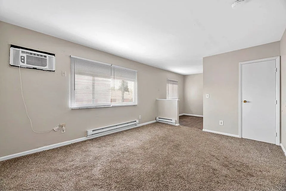Evergreen Apartment — Photo 2