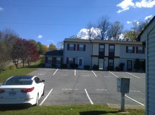 266 Tinkerview Dr, Cloverdale, VA 24077